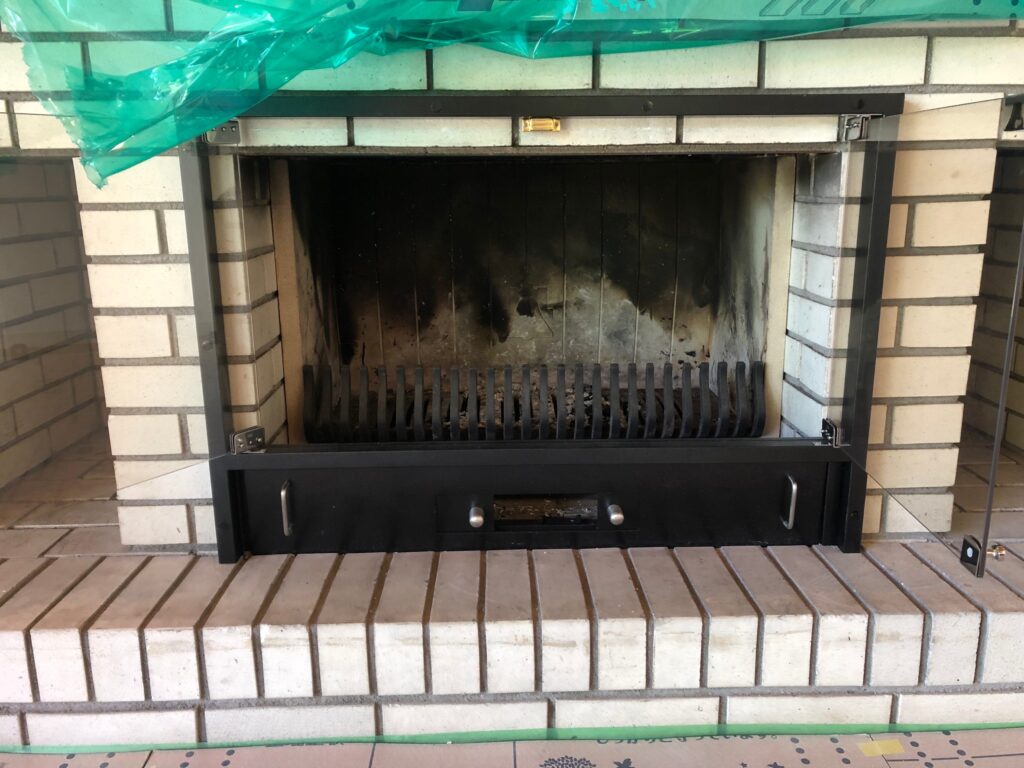 暖炉の改修工事